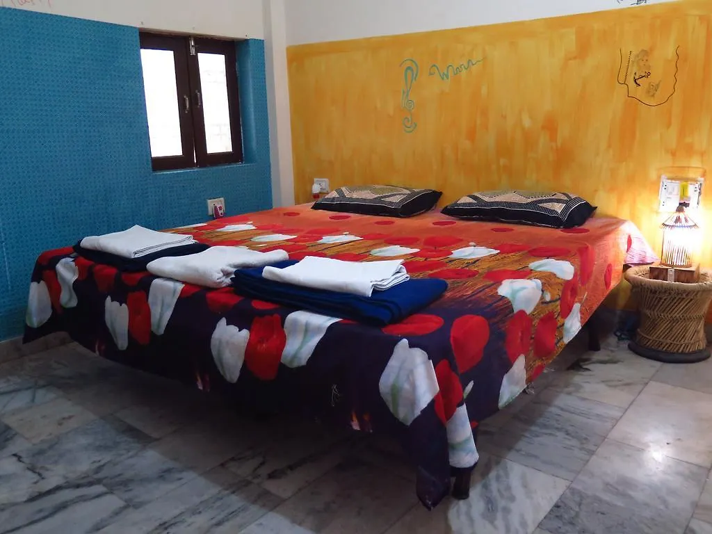 Big Brother Hostel Agra