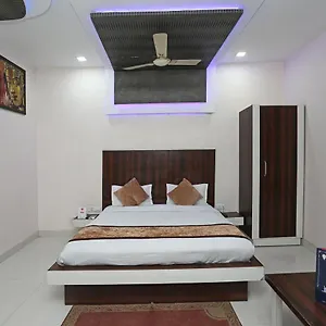 Oyo 3202 Gayatri Residency Hotel